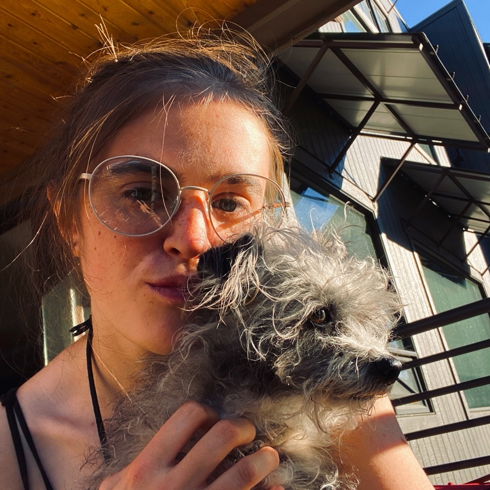 Meet your Posher, Kenza